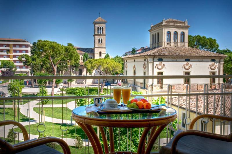 Hotel Jollino Pineto Exterior photo